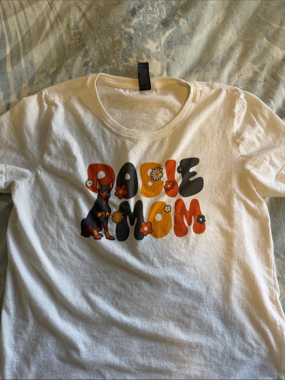Doberman mom T Shirt